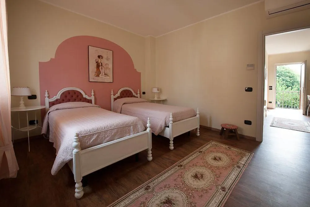 Residence Ca Di Capri 부솔렌고 아파트호텔