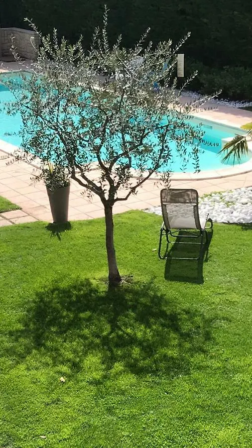 Residence Ca Di Capri 부솔렌고 아파트호텔