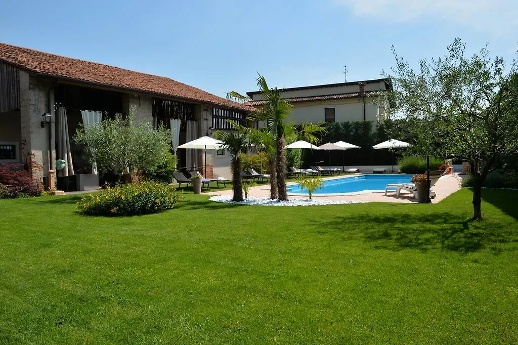 Residence Ca Di Capri Bussolengo 3*,